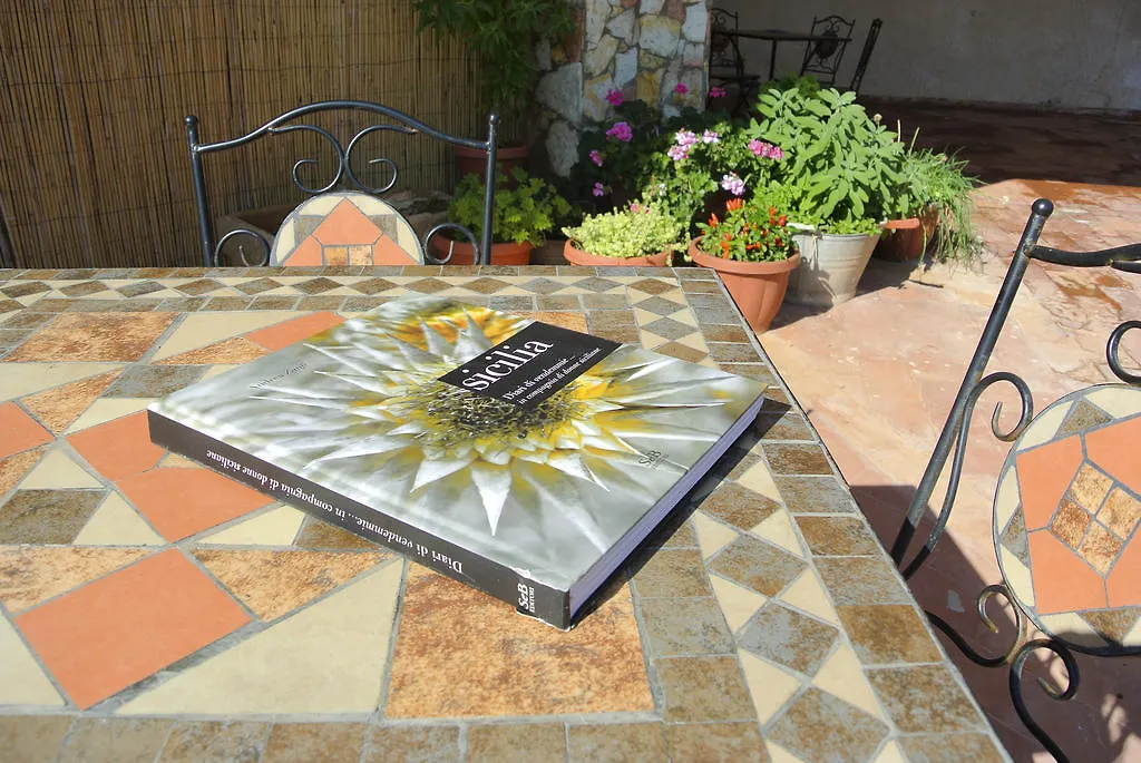 Bed and Breakfast Al Vecchio Pontile Marsala Bed & Breakfast